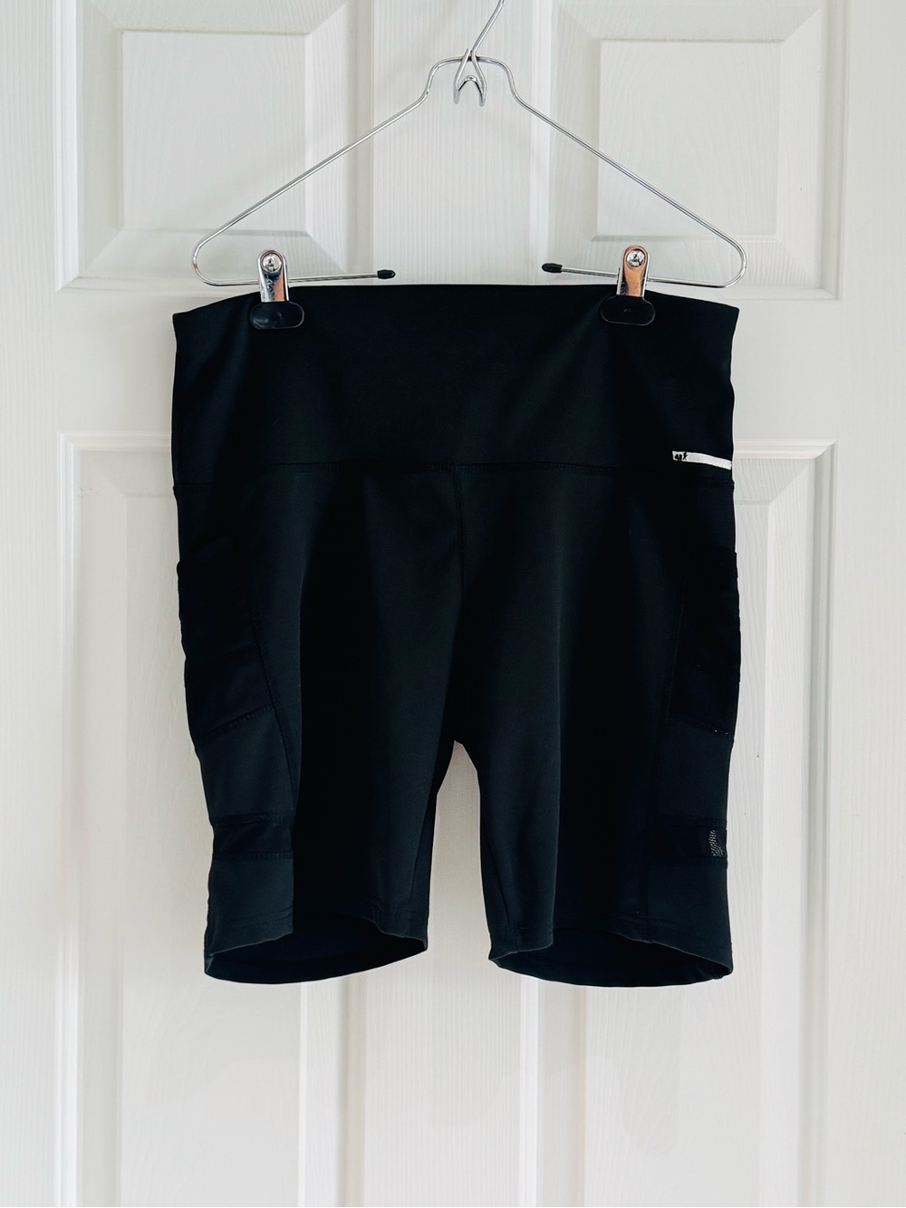 JGX Women’s Black High-Rise Bike Shorts with Side Pockets